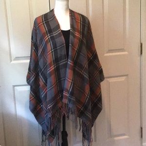 Gorgeous Plaid poncho scarf